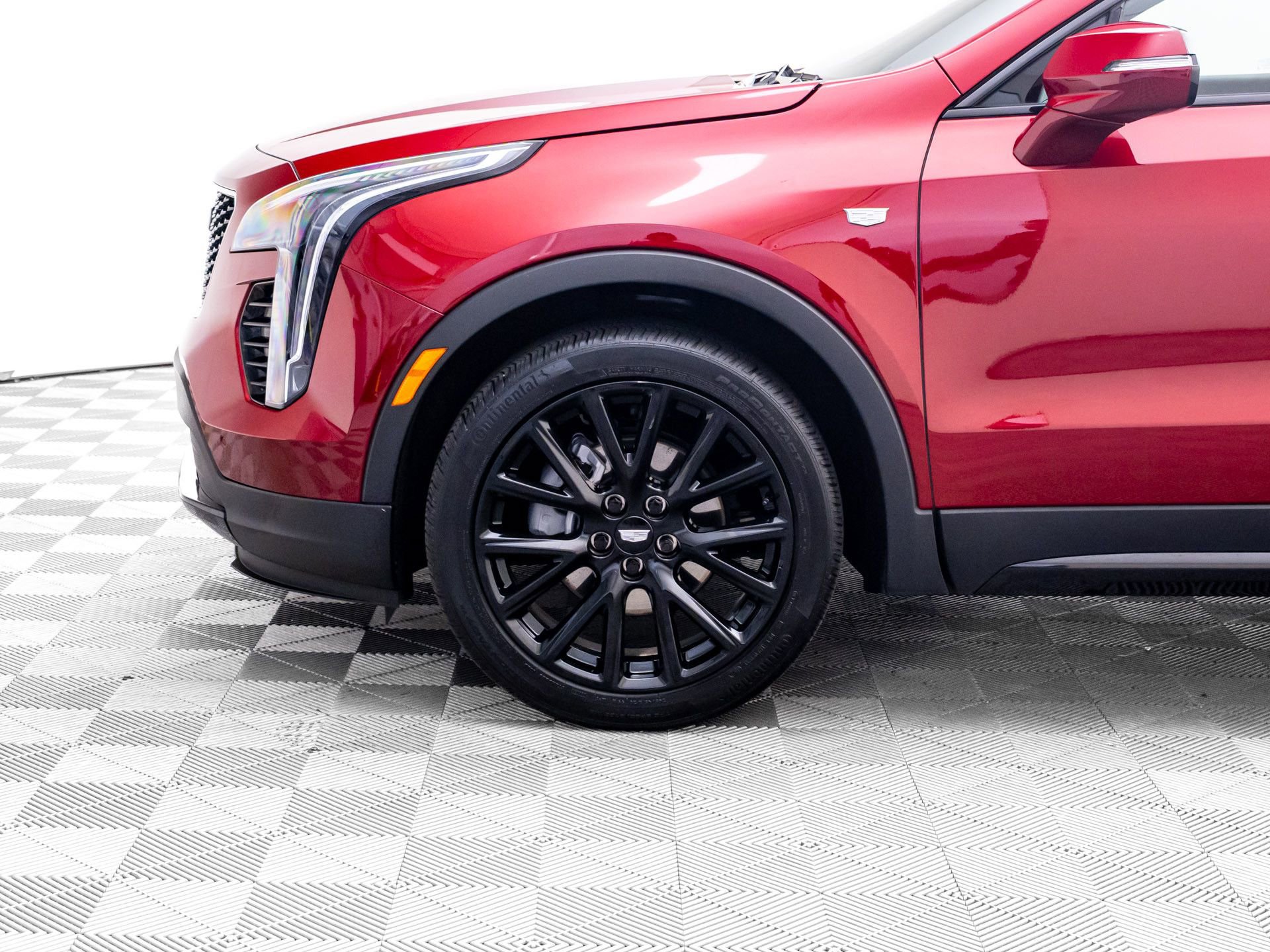 Used 2023 Cadillac XT4 Sport w/ Cold Weather Package AWD/4WD image 38