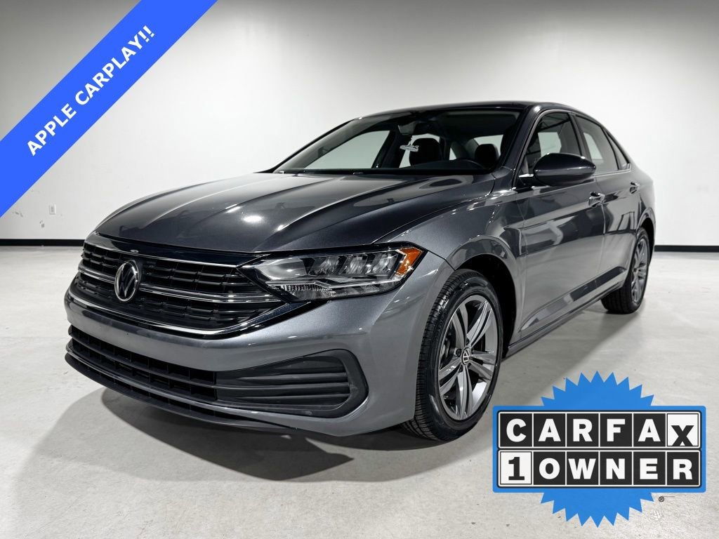 Used 2024 Volkswagen Jetta SE image 1
