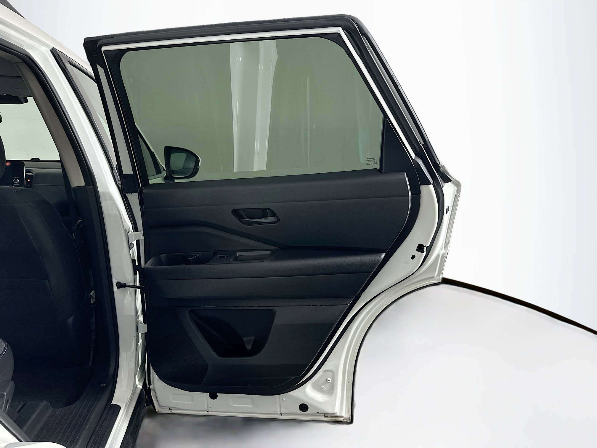 Used 2024 Nissan Pathfinder SV image 30