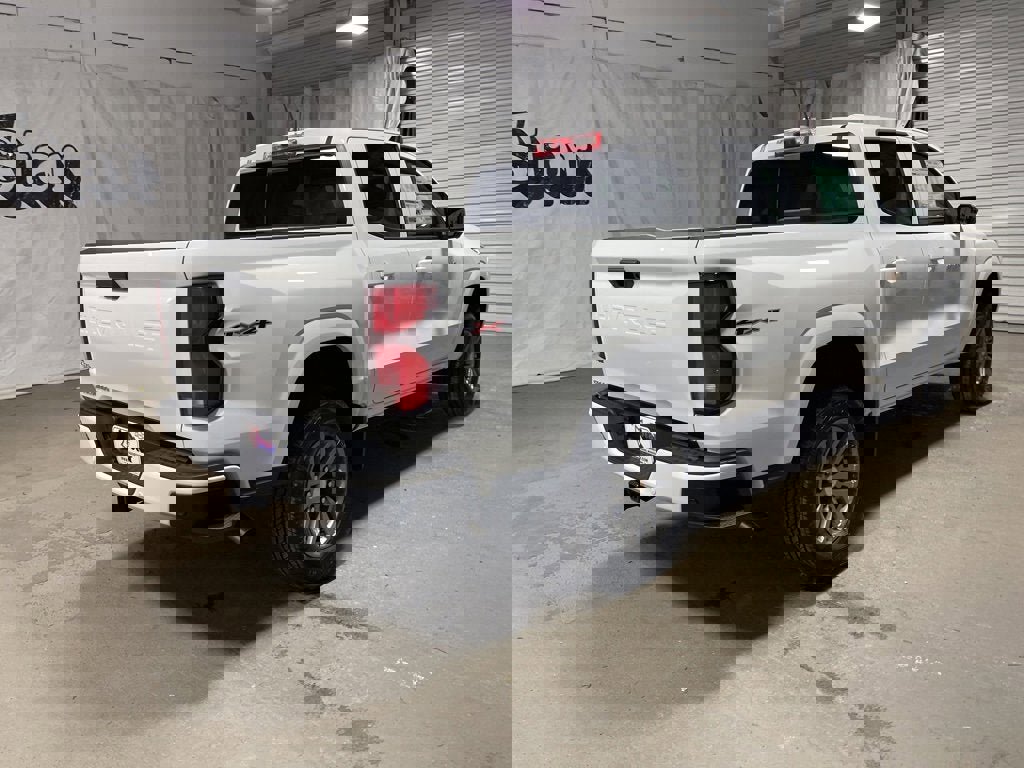 New 2025 Chevrolet Colorado LT w/ LT Convenience Package image 7