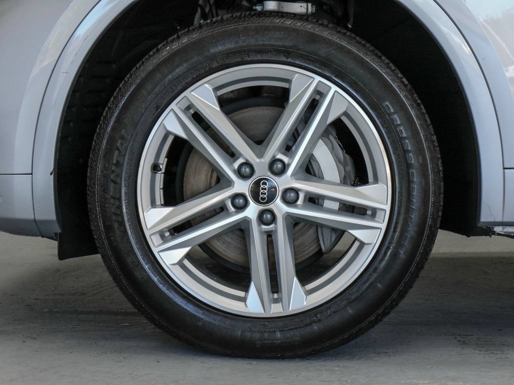 Used 2023 Audi Q5 e Premium Plus w/ Premium Plus Package AWD/4WD image 8