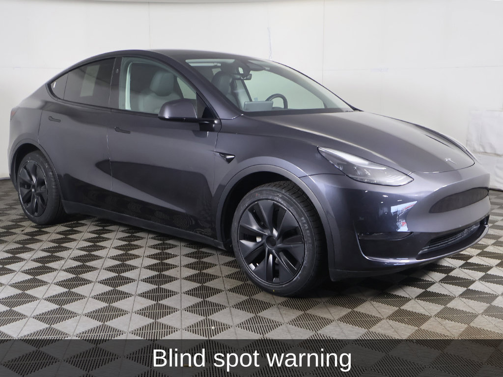 Used 2024 Tesla Model Y Long Range RWD image 3