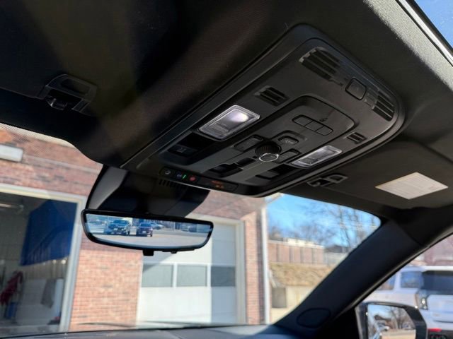 Used 2024 GMC Yukon XL Denali w/ Advanced Technology Package image 38