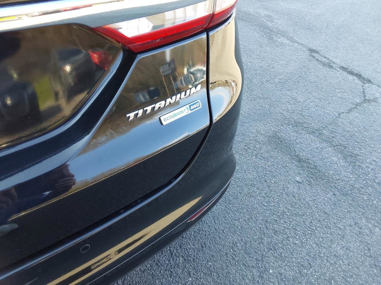 Used 2017 Ford Fusion Titanium AWD/4WD image 6