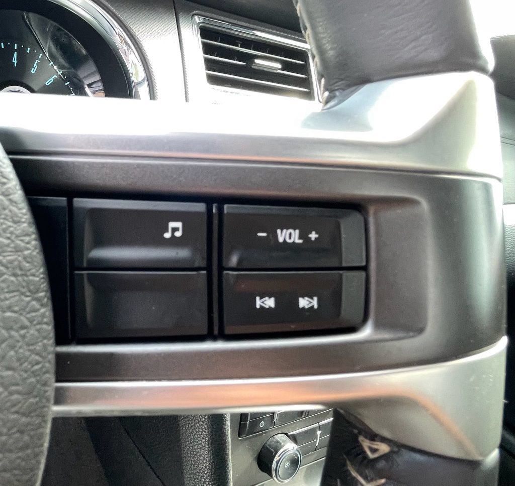 Used 2014 Ford Mustang Coupe RWD image 20