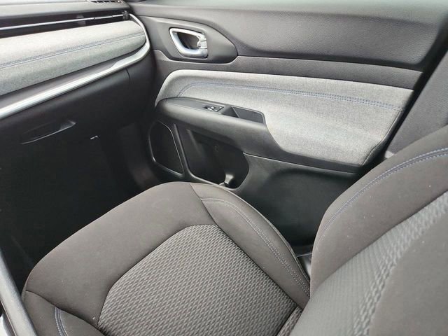 Used 2024 Jeep Compass Sport image 14