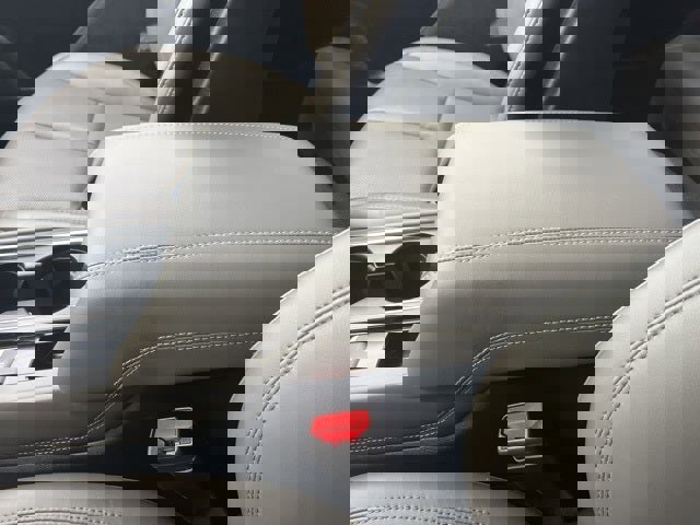 Used 2025 Lincoln Corsair Grand Touring w/ Equipment Group 301A image 38