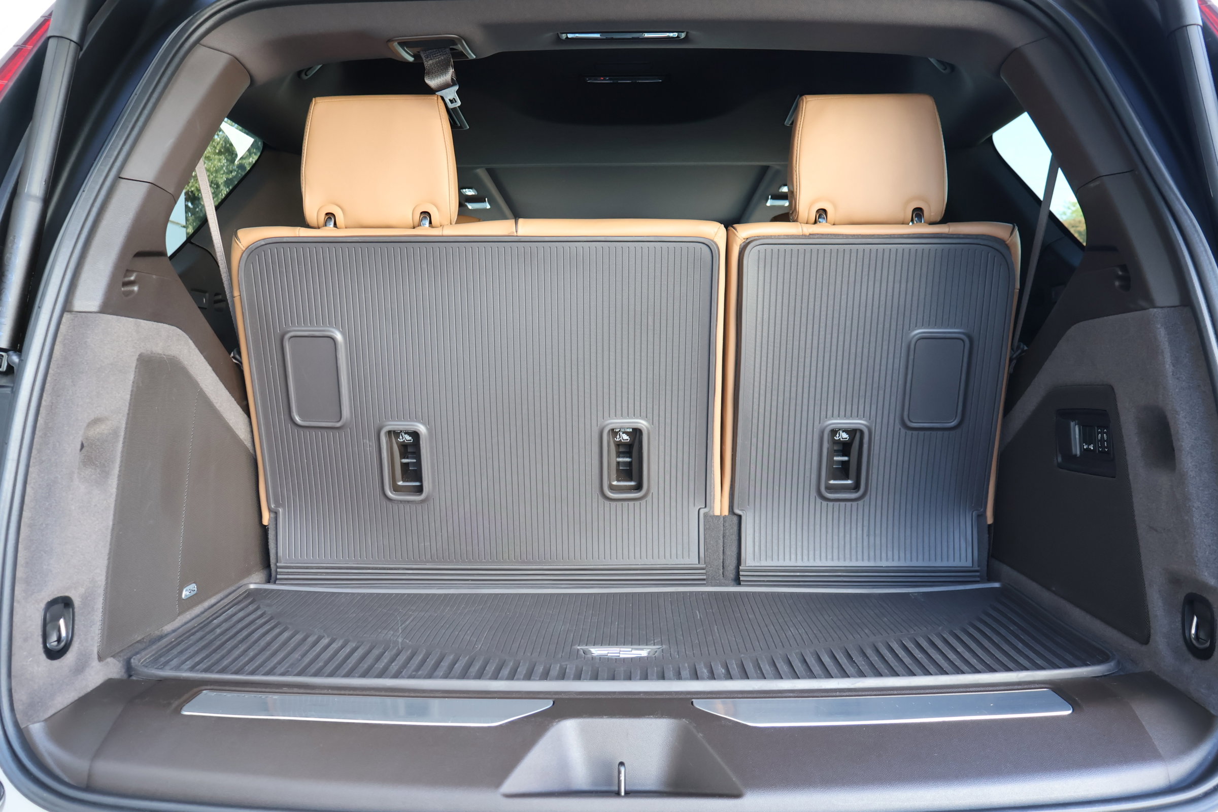 Used 2021 Cadillac Escalade Premium Luxury w/ Driver Assist Tech Package image 20