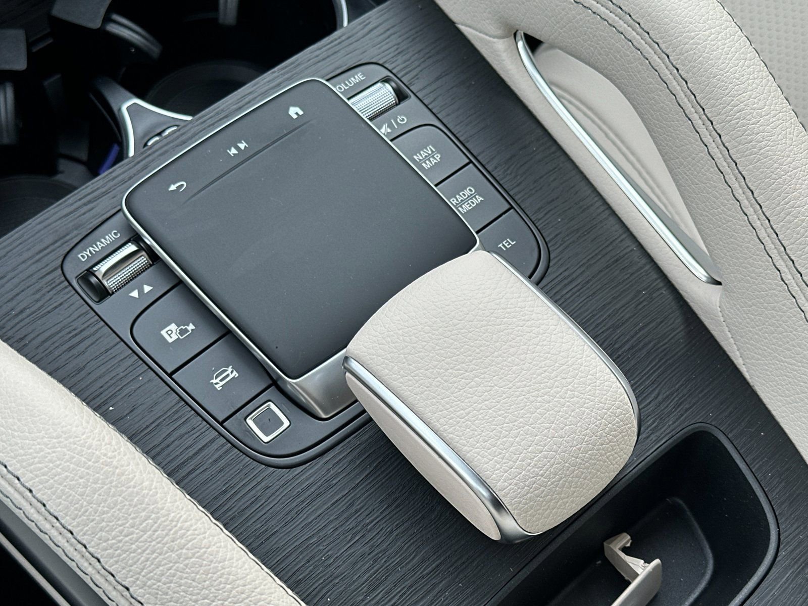 New 2026 Mercedes-Benz GLE 450 4MATIC image 21