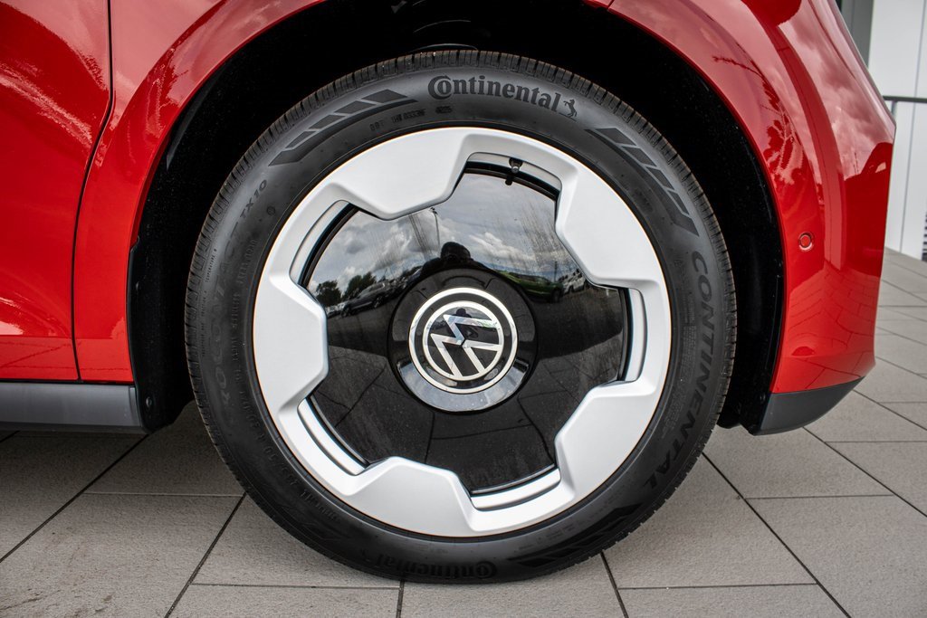 New 2025 Volkswagen ID. Buzz Pro S Plus image 23