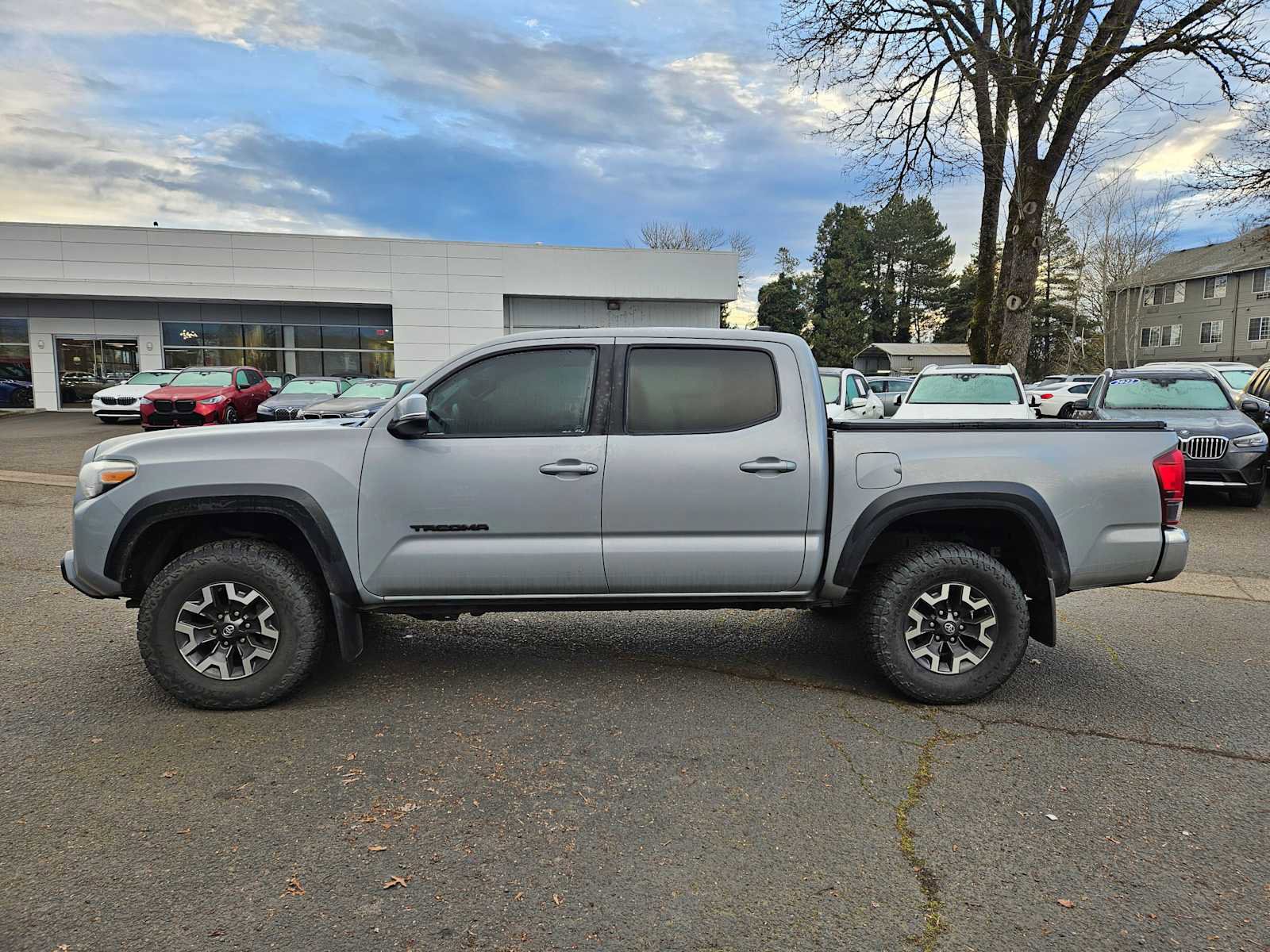 Used 2019 Toyota Tacoma TRD Off-Road image 6