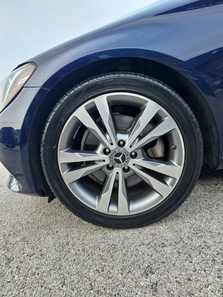 Used 2018 Mercedes-Benz C 300 Sedan image 9