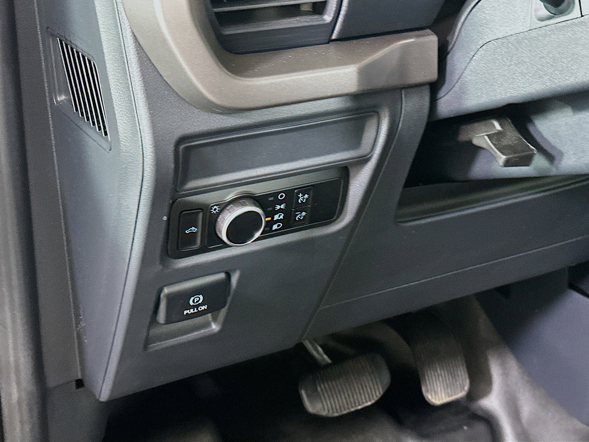 Used 2024 Ford F150 XL image 17