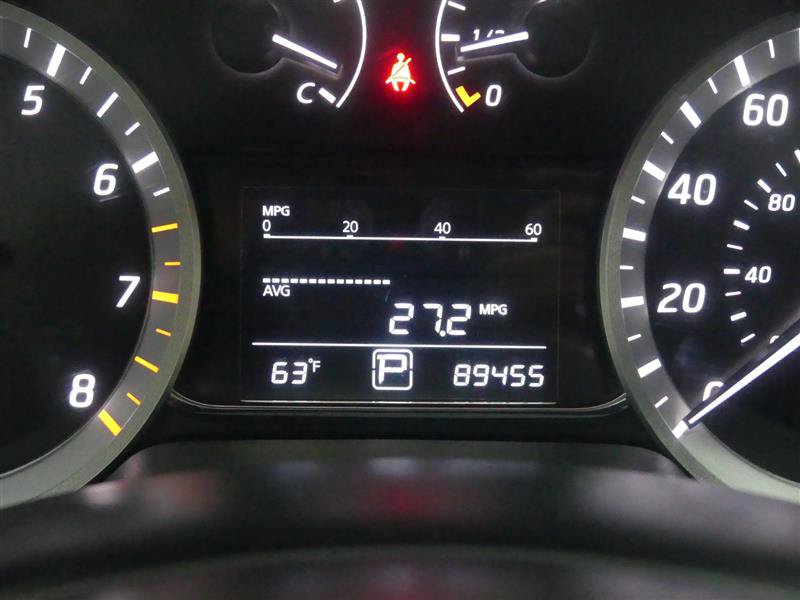 Used 2015 Nissan Sentra SV FWD image 32