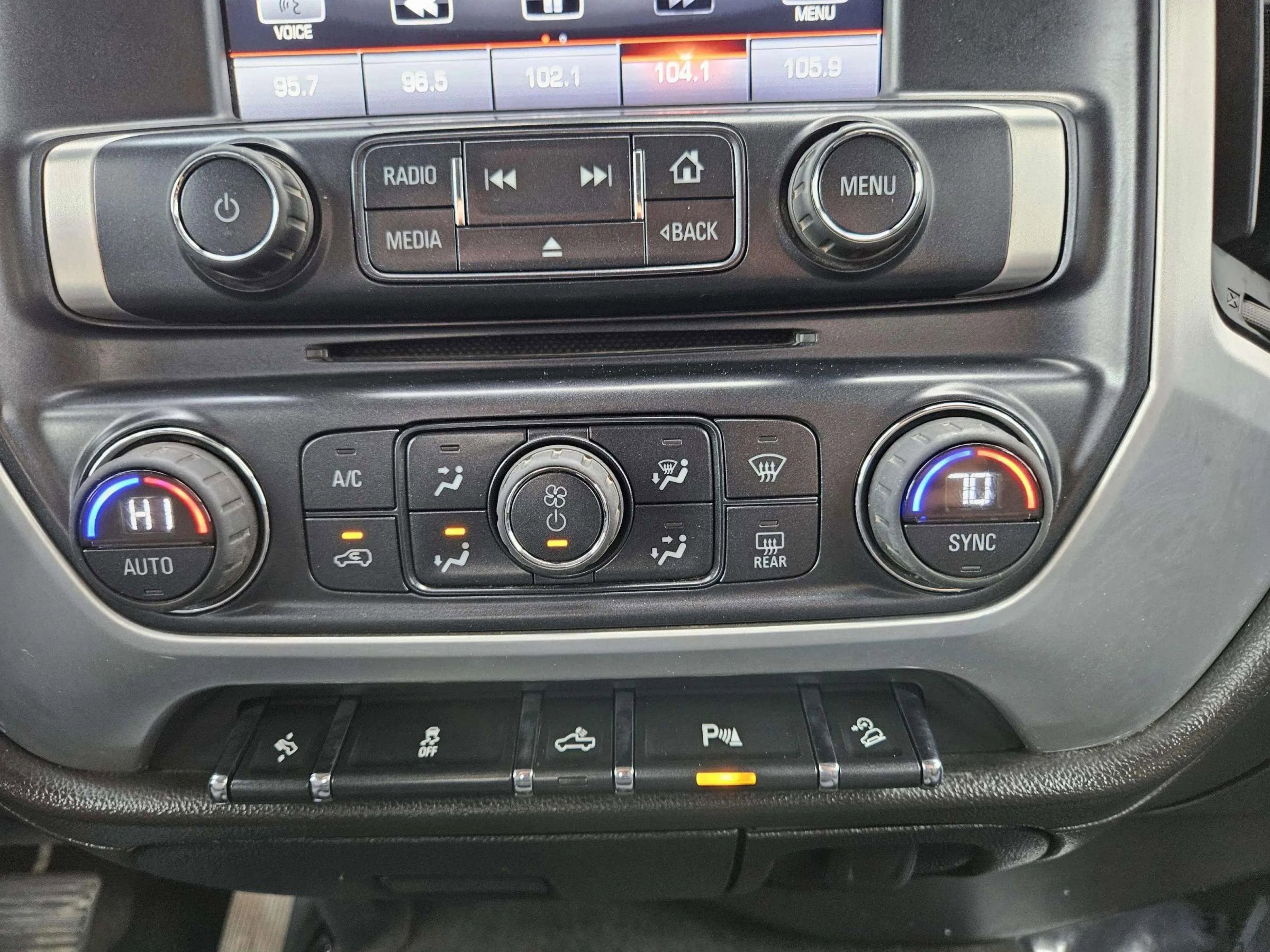 Used 2015 GMC Sierra 1500 SLE w/ SLE Value Package image 28