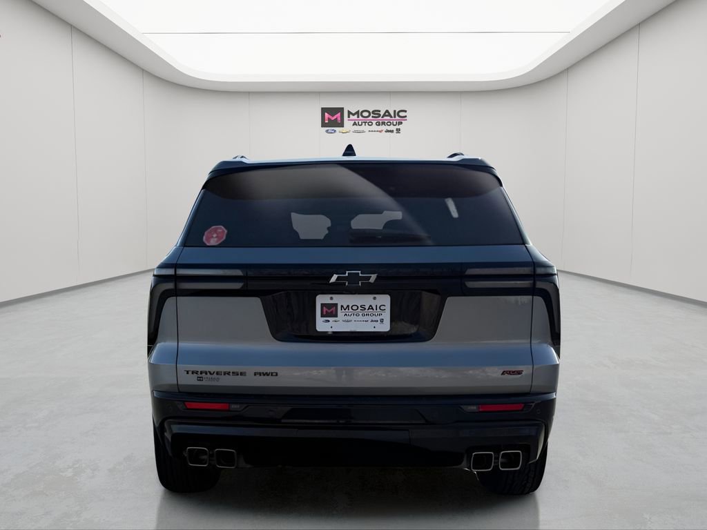 Used 2025 Chevrolet Traverse RS AWD/4WD image 4