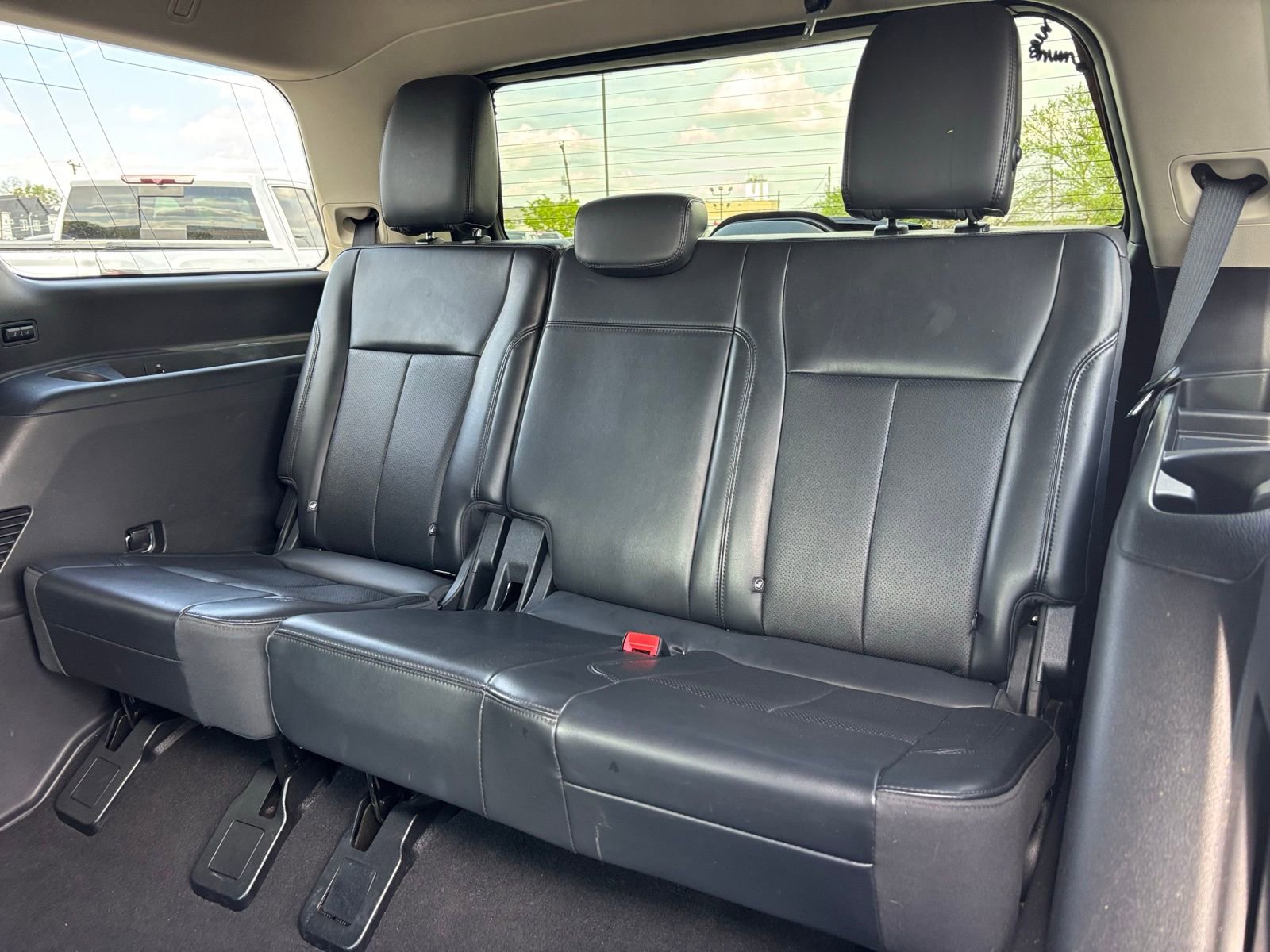 Used 2023 Ford Expedition XLT image 18