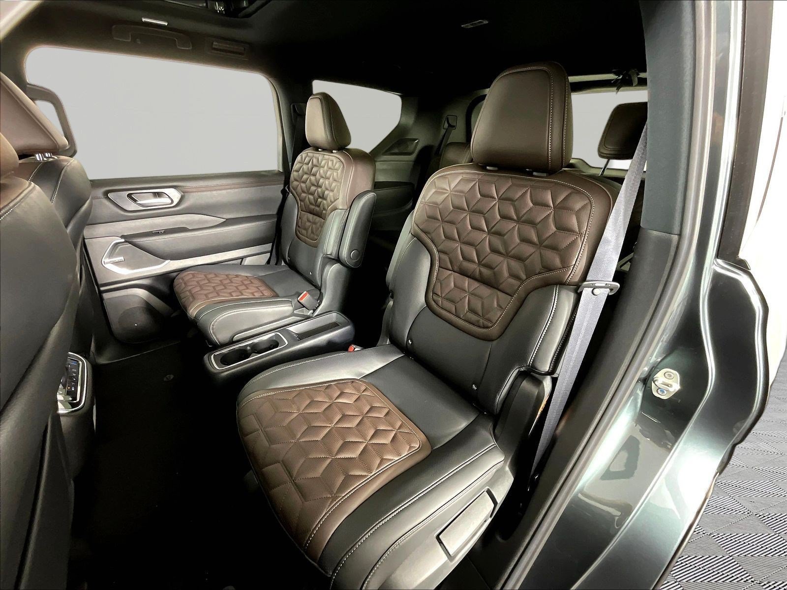 New 2026 Nissan Armada Platinum Reserve w/ Accent Package AWD/4WD image 18