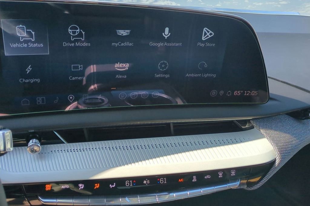 New 2025 Cadillac Optiq Sport 2 w/ LPO, Floor Liner Package image 9