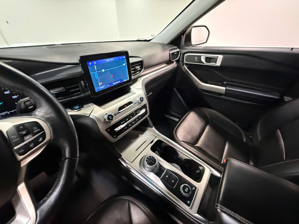 Used 2022 Ford Explorer XLT w/ Equipment Group 202A AWD/4WD image 83