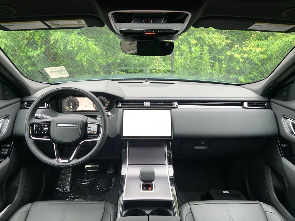 New 2026 Land Rover Range Rover Velar Dynamic SE image 18