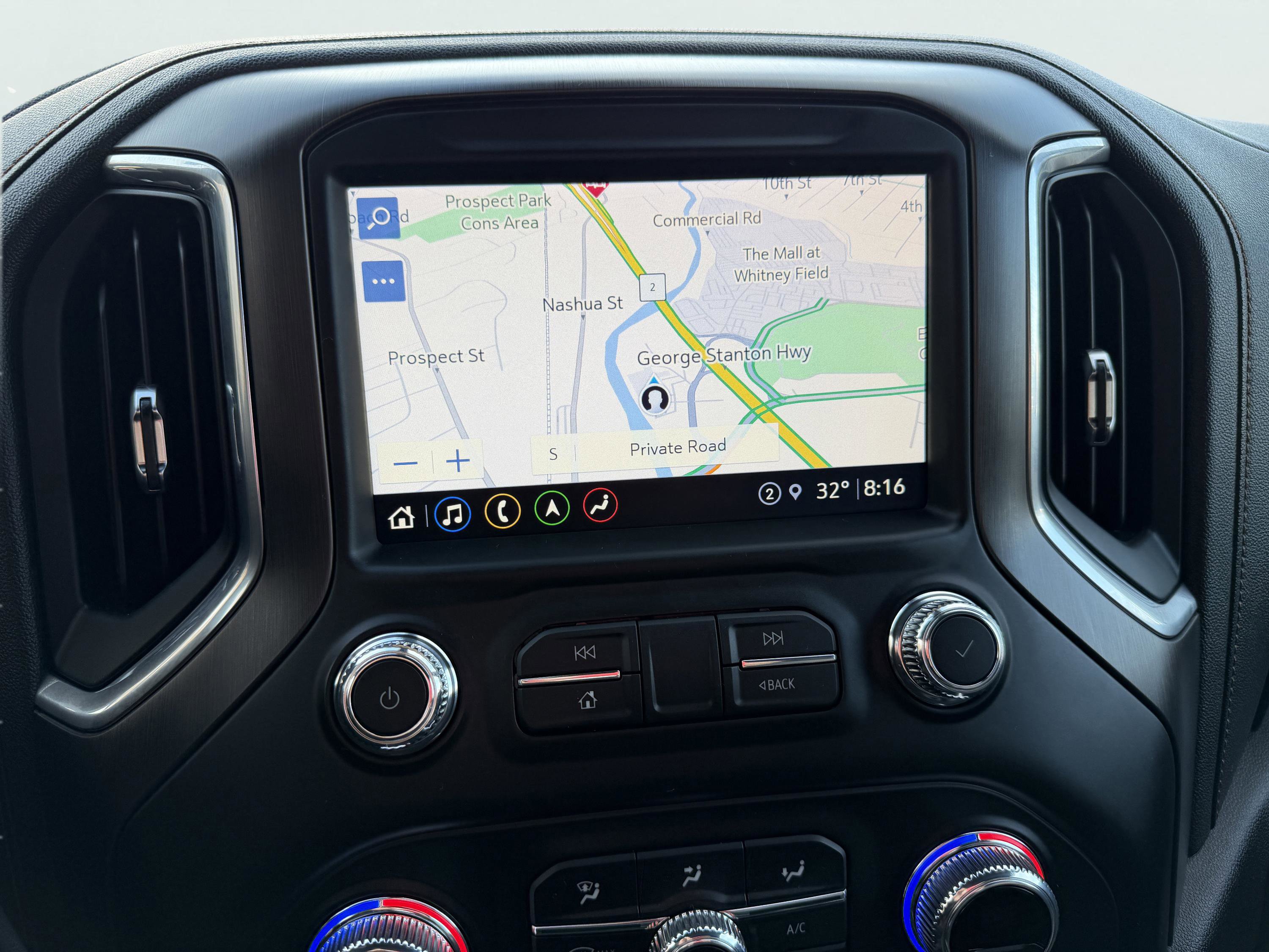 Used 2021 GMC Sierra 2500 AT4 w/ AT4 Premium Plus Package image 4