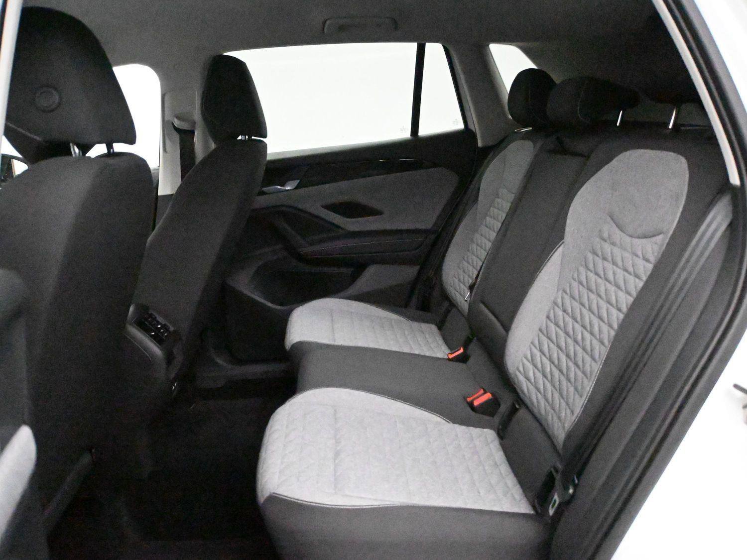 Certified 2025 Volkswagen Tiguan S image 10