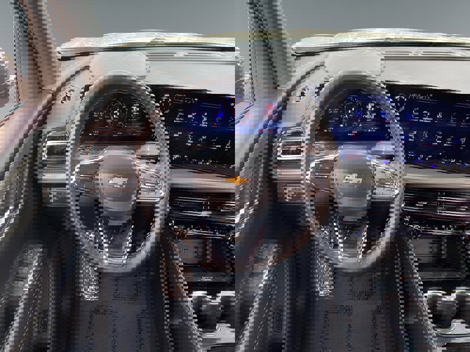 Used 2024 Chevrolet Traverse LT image 12