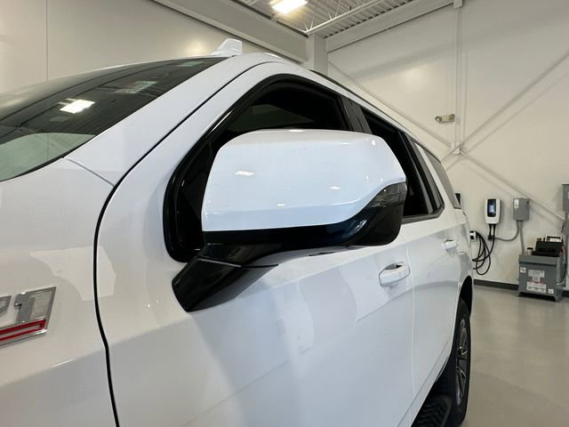 Used 2024 Chevrolet Tahoe Z71 w/ Luxury Package AWD/4WD image 17