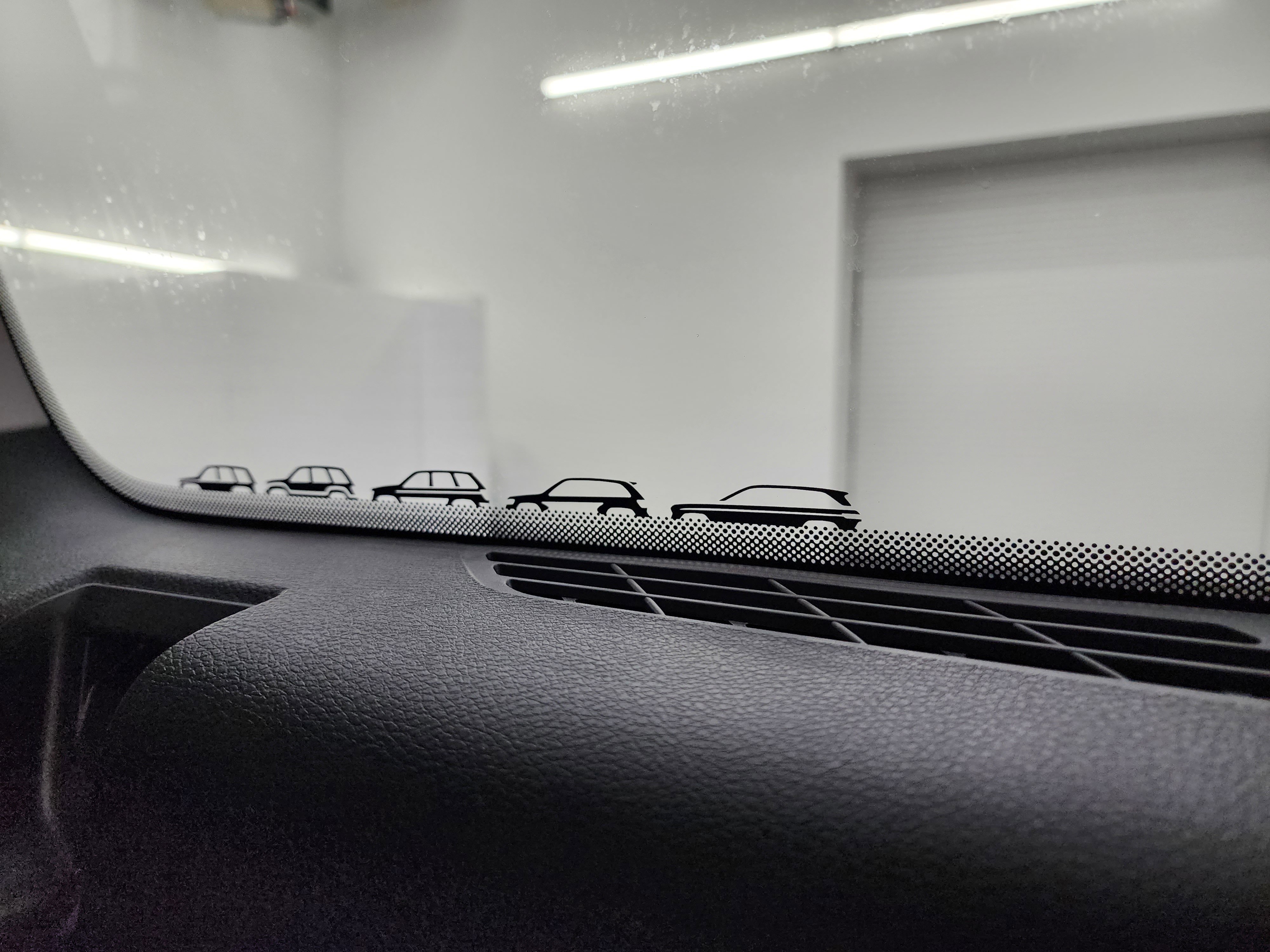 Used 2023 Jeep Grand Cherokee Limited w/ Black Appearance Package image 31