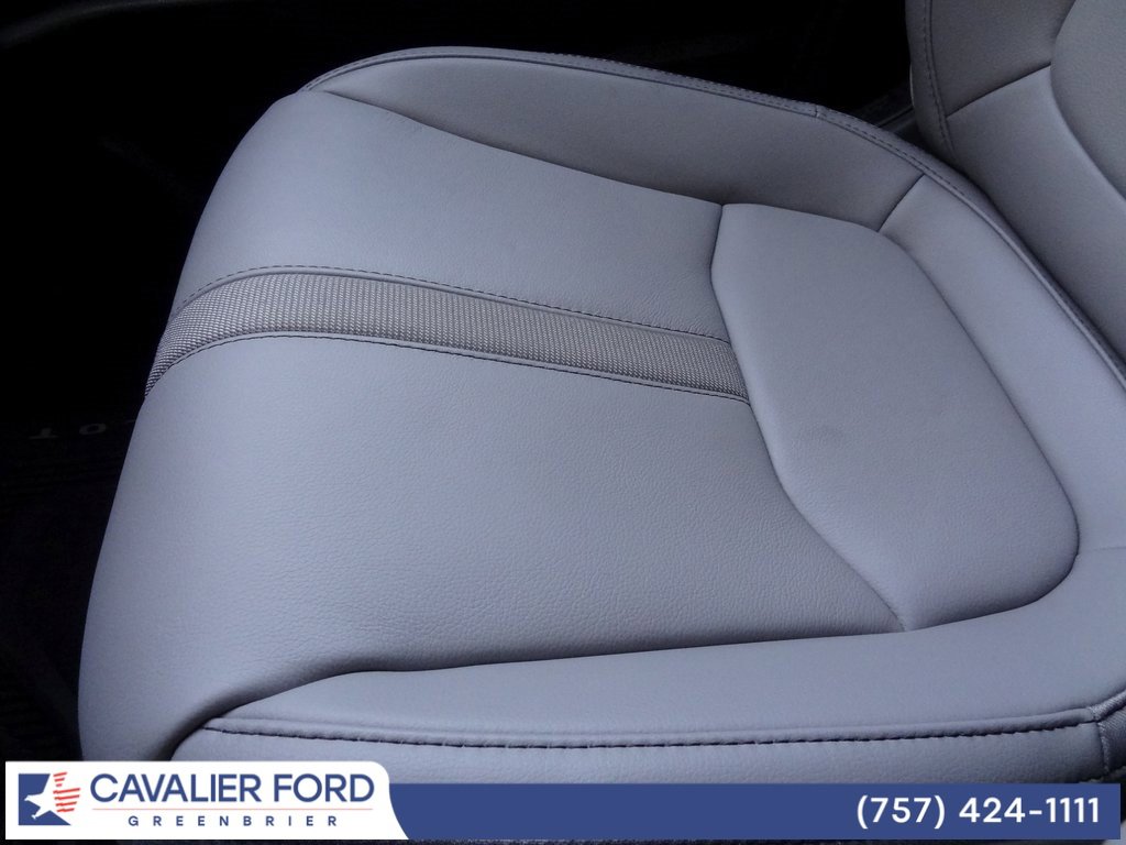 Used 2025 Honda Pilot Touring image 35