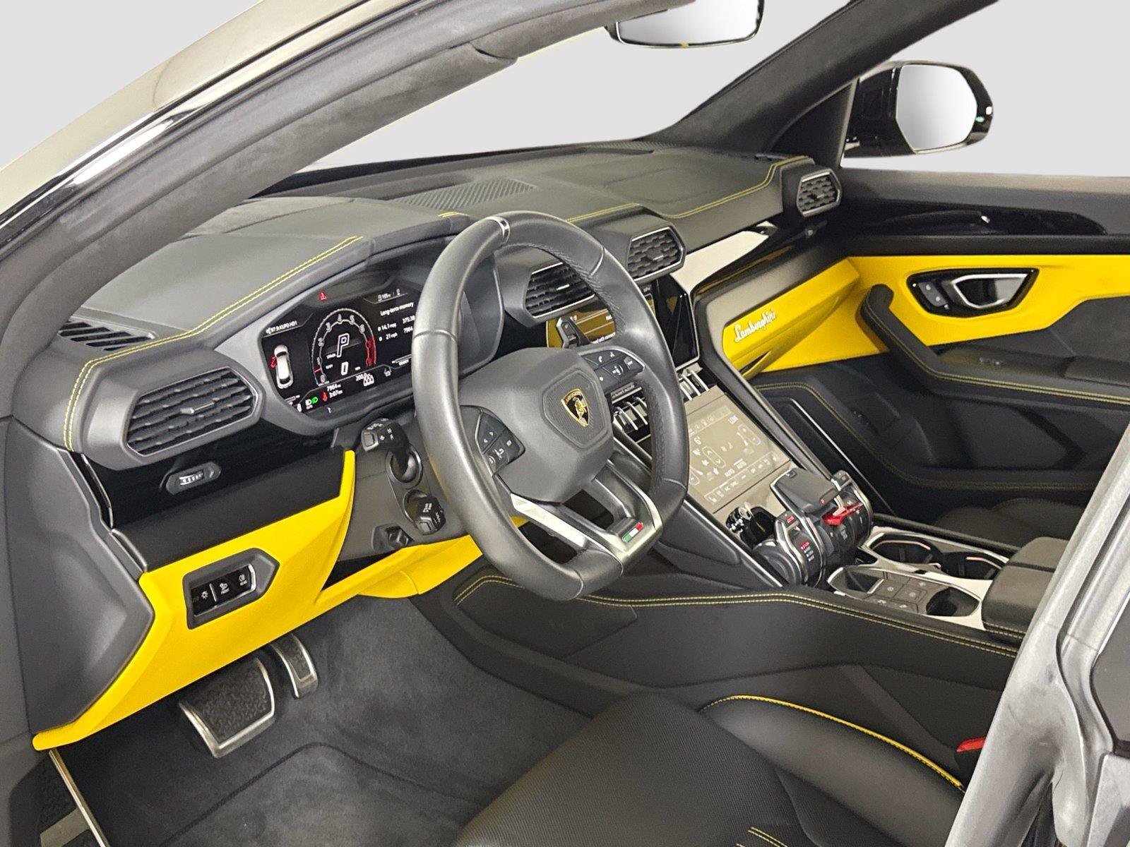 Used 2024 Lamborghini Urus S AWD/4WD image 15