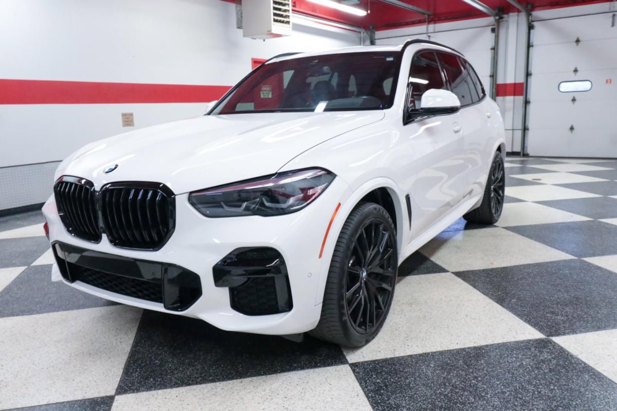 Used 2023 BMW X5 xDrive40i w/ M Sport Package AWD/4WD image 5