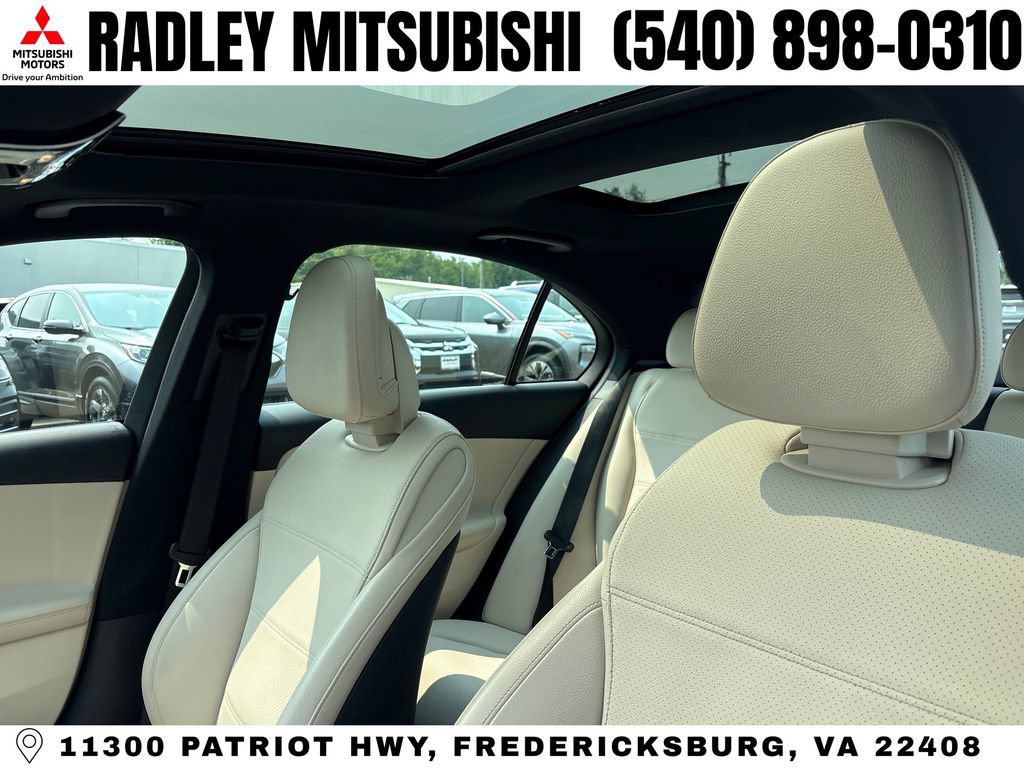 Used 2022 Mercedes-Benz C 300 4MATIC Sedan image 2