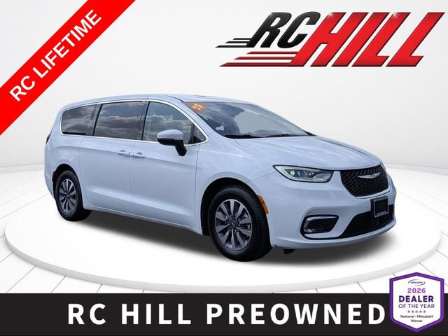 Used 2023 Chrysler Pacifica Touring-L