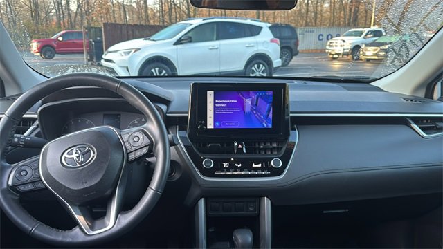 Used 2024 Toyota Corolla Cross LE image 10