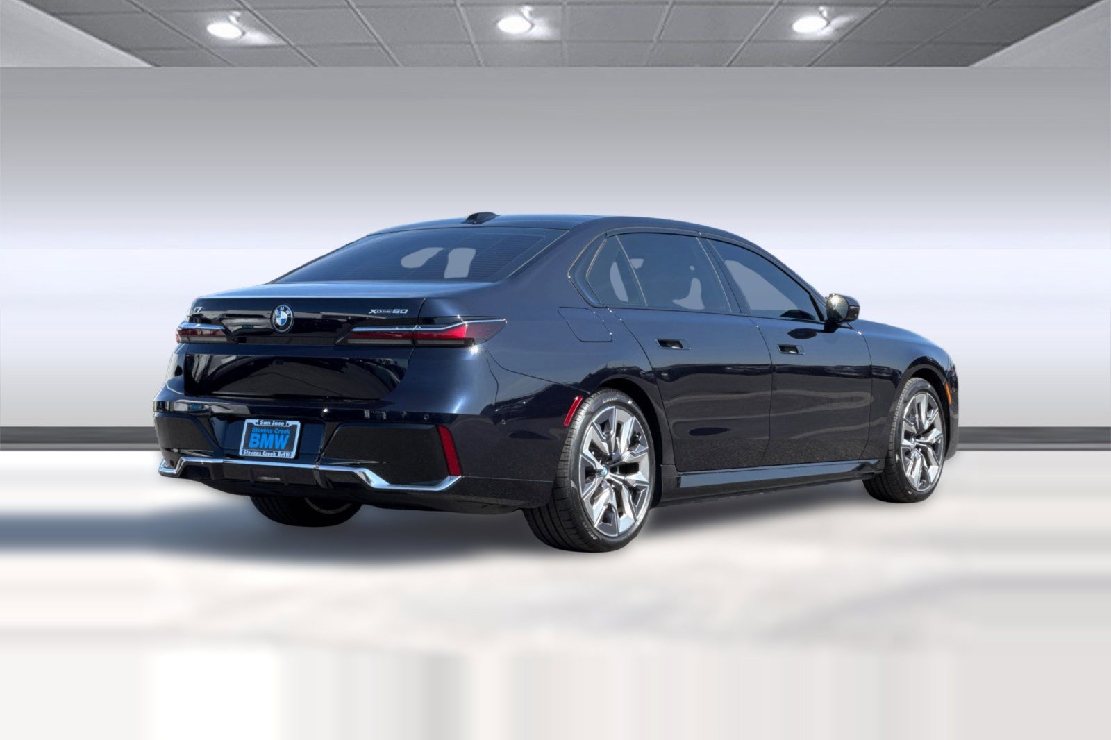 Used 2024 BMW i7 xDrive60 w/ Premium Package 2 AWD/4WD image 8