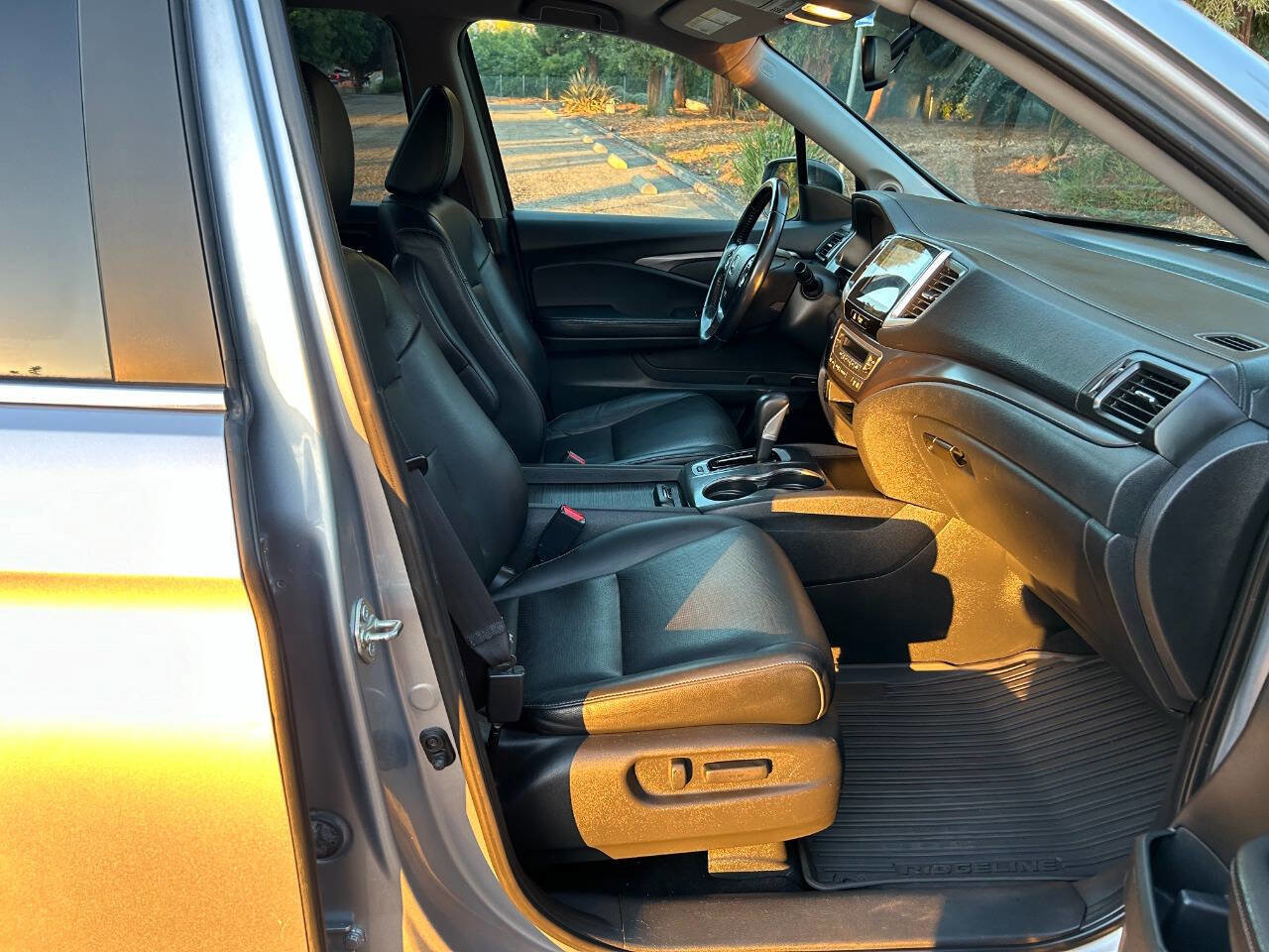 Used 2017 Honda Ridgeline RTL-T image 34