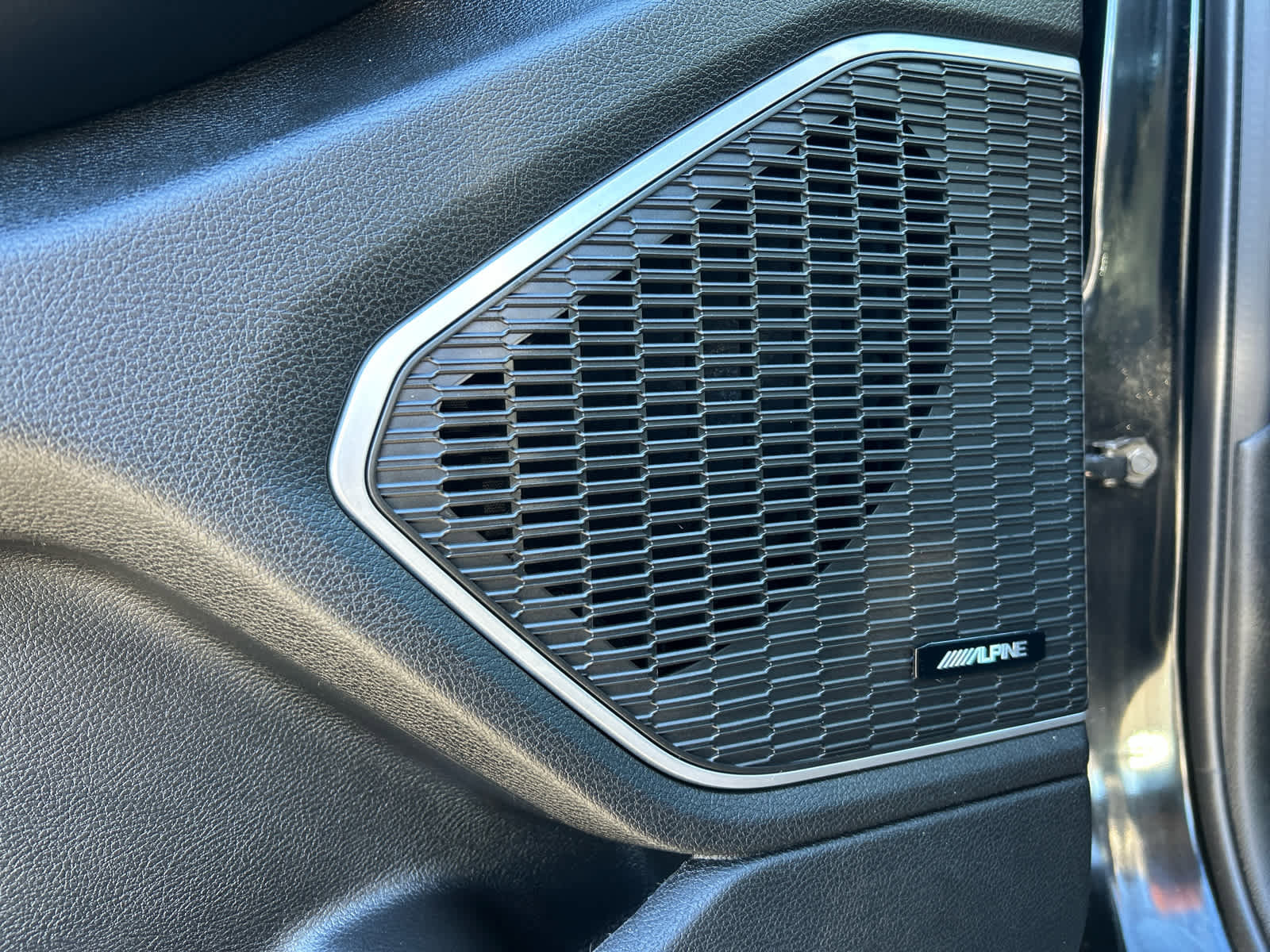 Used 2023 Jeep Grand Cherokee 4WD 4xe image 32