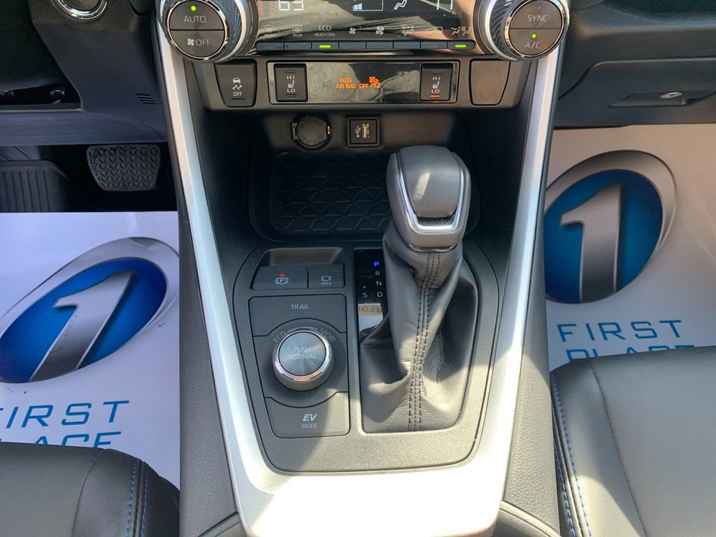 Used 2024 Toyota RAV4 XSE w/ Weather Package AWD/4WD image 26