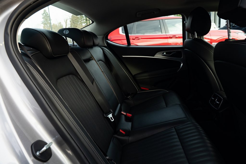 Used 2021 Genesis G70 2.0T w/ Elite Package image 23