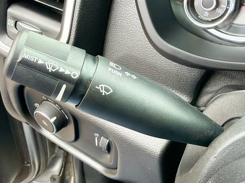 Used 2021 RAM 2500 Big Horn image 33