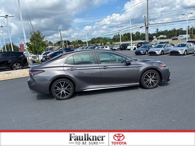 Used 2024 Toyota Camry SE FWD image 6