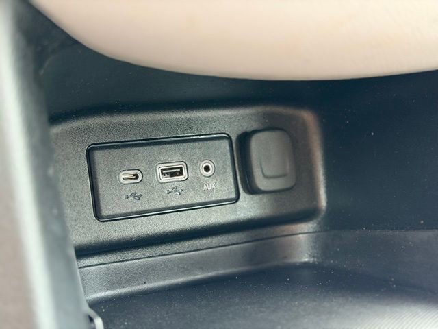 Used 2022 Chevrolet Equinox LS image 15