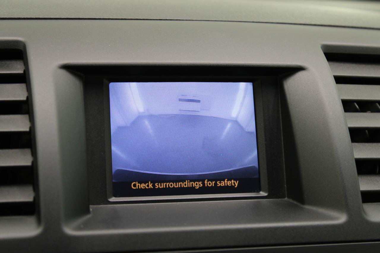 Used 2011 Toyota Highlander SE w/ Tow Pkg FWD image 60