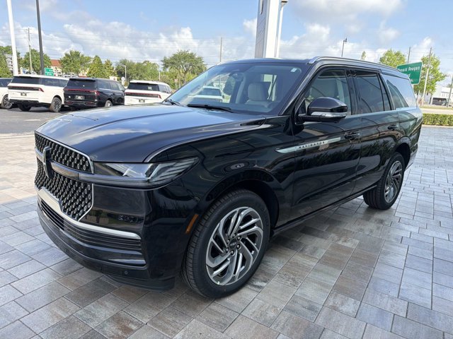 New 2026 Lincoln Navigator Reserve AWD/4WD image 5