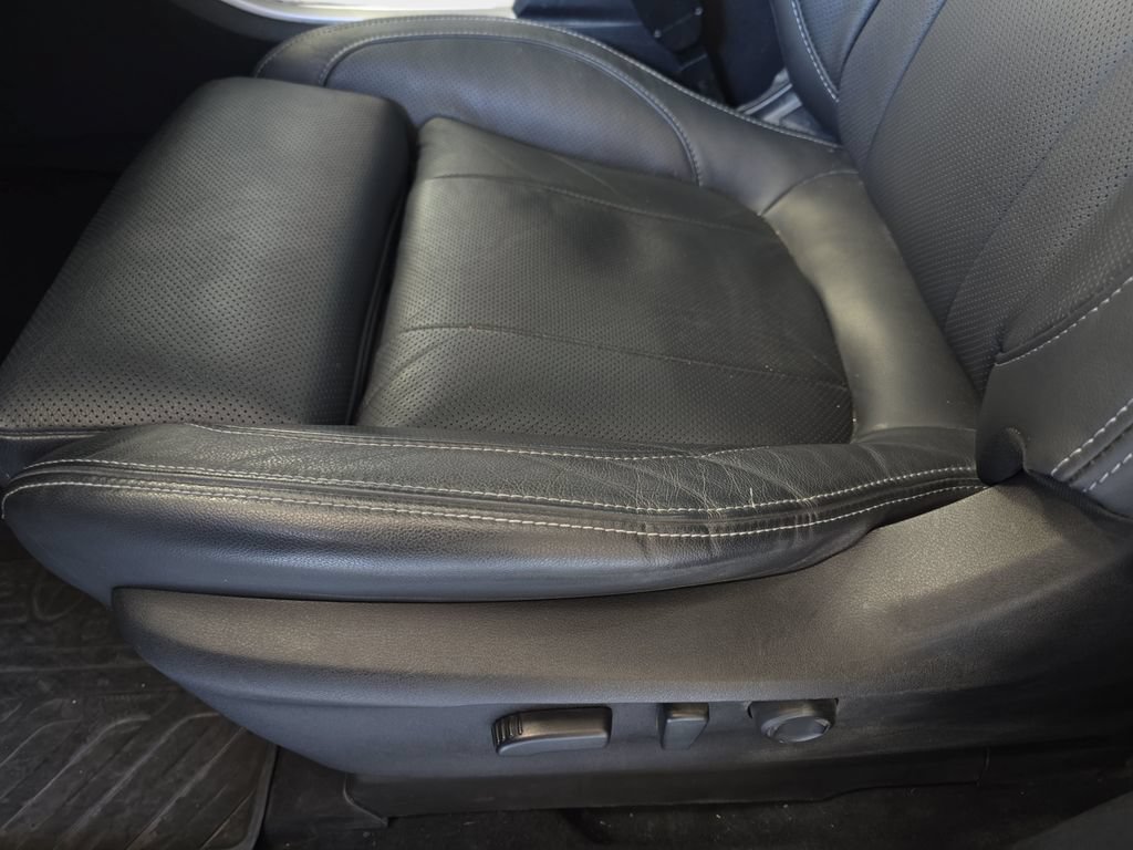 Used 2022 Subaru Ascent Touring AWD/4WD image 30