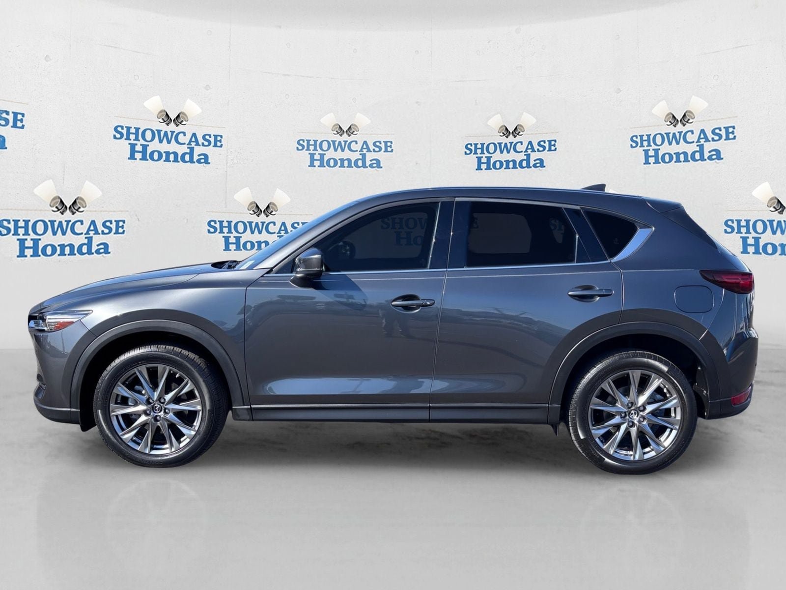 Used 2019 MAZDA CX-5 Signature AWD/4WD image 4