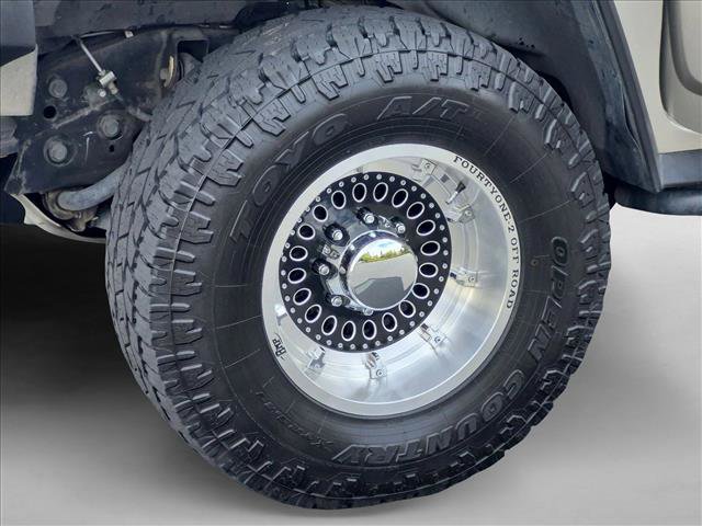 Used 2005 HUMMER H2 w/ Preferred Equipment Group AWD/4WD image 23
