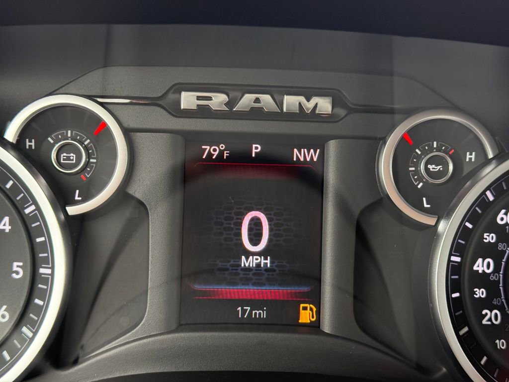 New 2026 RAM 1500 Express AWD/4WD image 17